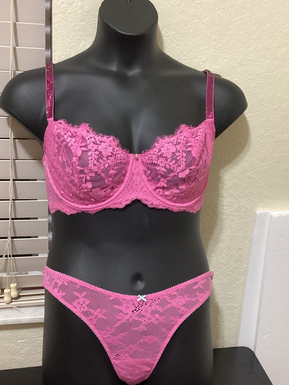 Victoria's Secret Hot Pink Lace Underwire Bra & Thong Set